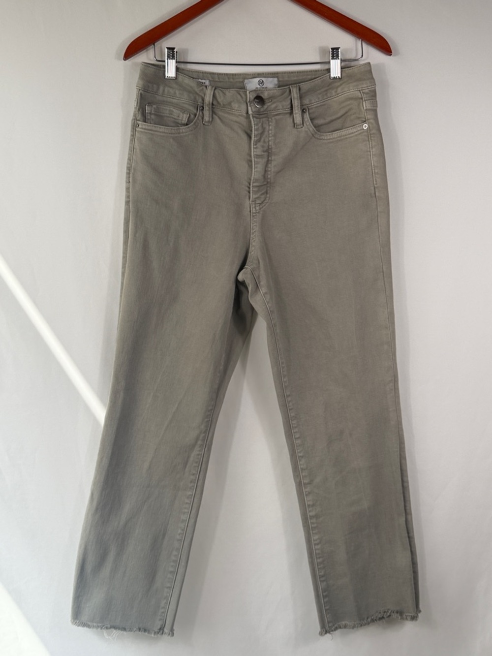 RFM Denim Dylan High Rise Cropped Straight Leg Jeans in Gray. Size 11/30
